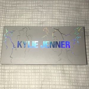 Kylie Cosmetics Eye of the Storm Eye Palette